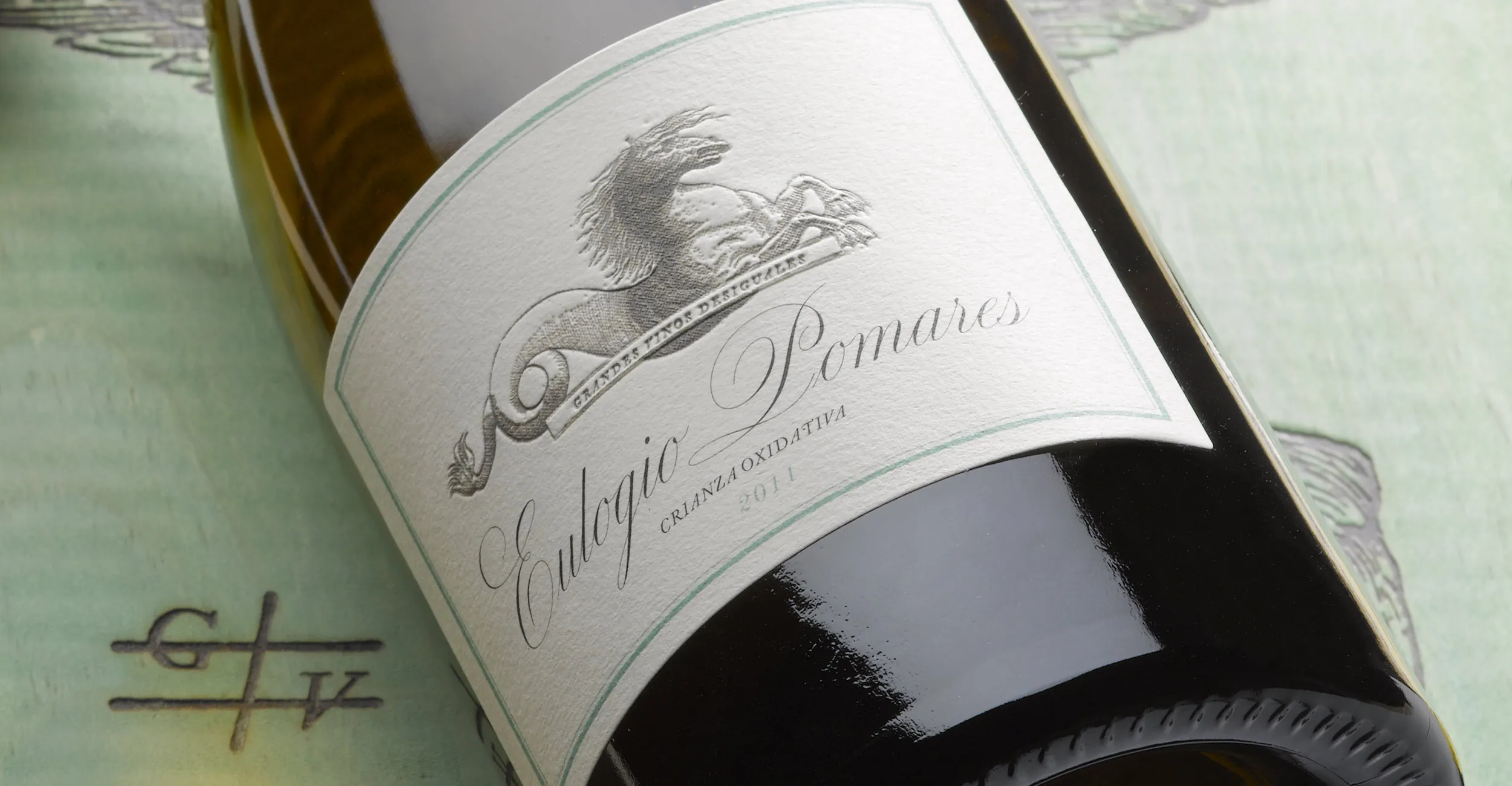 Detalle del diseño de packaging de Eulogio Pomares Grandes Vinos Desiguales.
